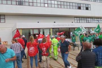 Protesta de los trabajadores del Ayuntamiento de Telde/TA.